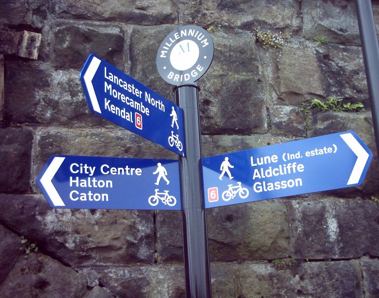 fingerpost sign 2